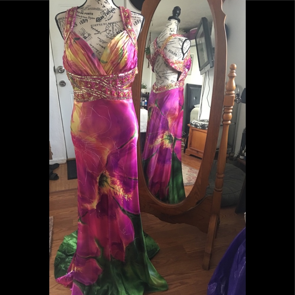 🌴Exotic🌴 gown, prom dress